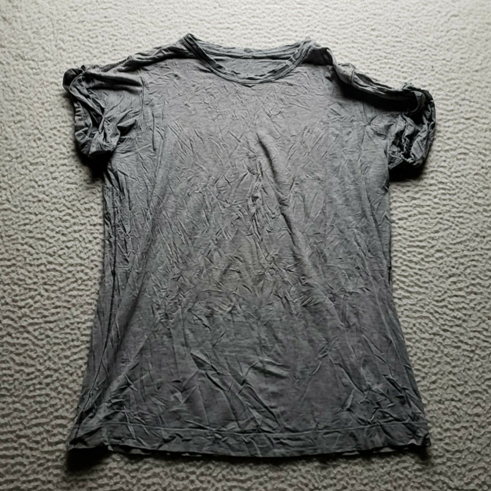 Lululemon Shirt Mens Medium Gray Short Sleeve Athletic Performance Tee Top